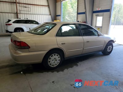 Trzecie zdjęcie samochodu z tyłu: 2001 HONDA ACCORD LX VIN:1HGCG554X1A014132 - miniatura