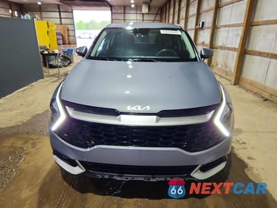 Piąte zdjęcie samochodu w środku: 2023 KIA SPORTAGE EX VIN:5XYK33AFXPG107548 - miniatura