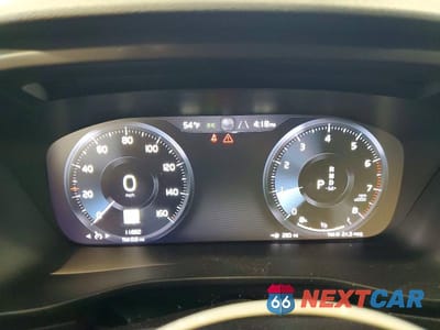Zdjęcie 9 z 13 samochodu: 2020 VOLVO XC40 T5 MOMENTUM VIN:YV4162UK2L2204086 - miniatura