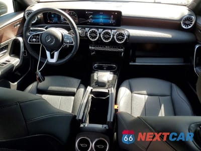 Zdjęcie 8 z 13 samochodu: 2022 MERCEDES-BENZ A 220 VIN:W1K3G4EB7NJ363557 - miniatura