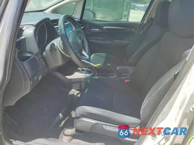 Zdjęcie 7 z 14 samochodu: 2019 HONDA FIT LX VIN:3HGGK5H49KM702848 - miniatura
