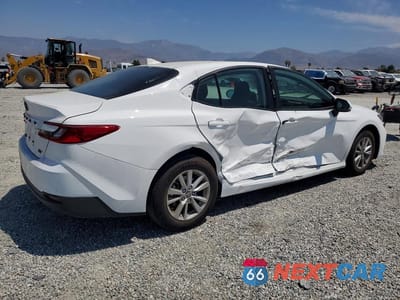 Trzecie zdjęcie samochodu z tyłu: 2026 TOYOTA CAMRY LE VIN:4T1DAACK9TU263629 - miniatura