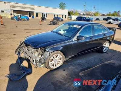 2014 MERCEDES-BENZ C 300 4MATIC WDDGF8AB3EG182700 - główne zdjęcie licytacji z USA - miniatura