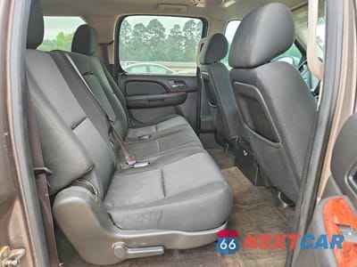 Zdjęcie 11 z 14 samochodu: 2013 CHEVROLET SUBURBAN C1500 LS VIN:1GNSCHE03DR376840 - miniatura