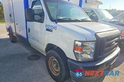 2023 FORD ECONOLINE E350 SUPER DUTY CUTAWAY VAN 1FDWE3FK1PDD08489 - główne zdjęcie licytacji z USA - miniatura