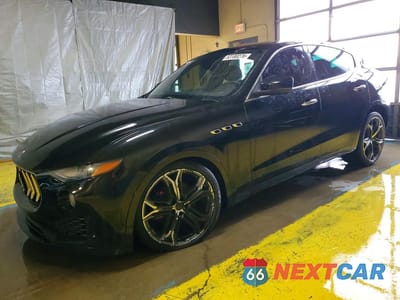 2017 MASERATI LEVANTE ZN661XUAXHX248129 - główne zdjęcie licytacji z USA - miniatura