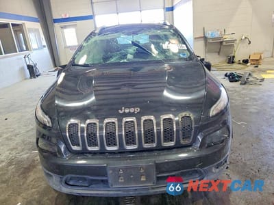 Piąte zdjęcie samochodu w środku: 2015 JEEP CHEROKEE LATITUDE VIN:1C4PJMCB0FW649559 - miniatura