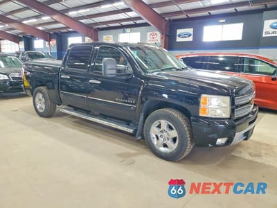 Czwarte zdjęcie samochodu z boku: 2012 CHEVROLET SILVERADO K1500 LTZ VIN:3GCPKTE28CG108340 - miniatura
