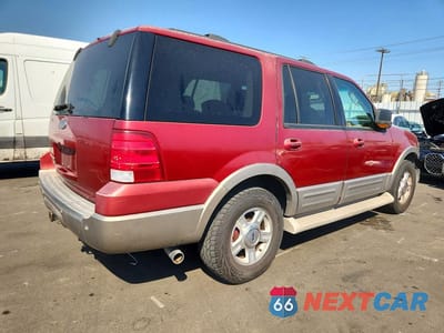 Trzecie zdjęcie samochodu z tyłu: 2004 FORD EXPEDITION EDDIE BAUER VIN:1FMFU17L34LA28900 - miniatura