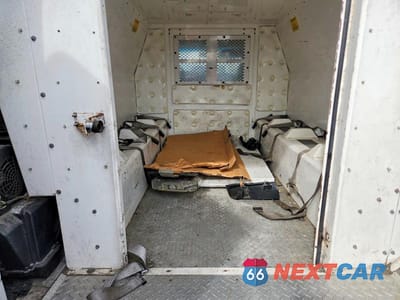 Zdjęcie 10 z 14 samochodu: 2017 CHEVROLET EXPRESS 2500 PRISONER TRANSPORT VAN VIN:1GCWGAFG0H1338830 - miniatura