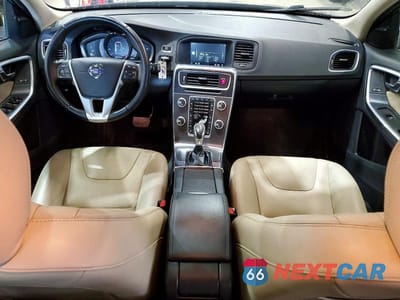 Zdjęcie 8 z 13 samochodu: 2016 VOLVO V60 T5 PREMIER VIN:YV140MEK7G1314343 - miniatura