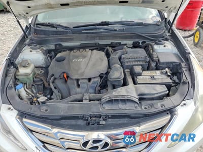 Zdjęcie 11 z 12 samochodu: 2011 HYUNDAI SONATA SE VIN:5NPEC4ACXBH054702 - miniatura