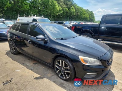 Czwarte zdjęcie samochodu z boku: 2018 VOLVO V60 T5 DYNAMIC WAGON VIN:YV140MELXJ2389290 - miniatura