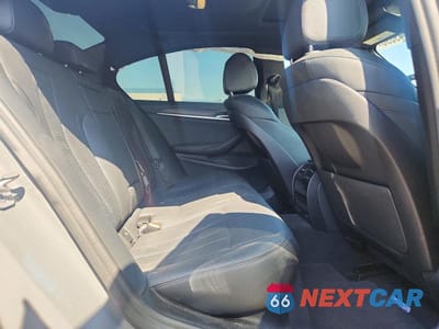 Zdjęcie 10 z 13 samochodu: 2022 BMW 530 I VIN:WBA53BH0XNWX73816 - miniatura