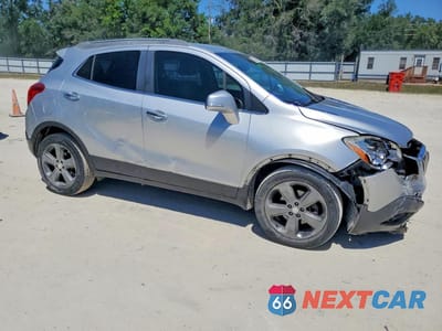 Czwarte zdjęcie samochodu z boku: 2014 BUICK ENCORE CONVENIENCE VIN:KL4CJBSB6EB538101 - miniatura