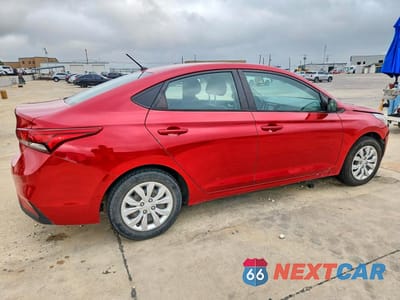 Trzecie zdjęcie samochodu z tyłu: 2022 HYUNDAI ACCENT SE VIN:3KPC24A65NE178129 - miniatura