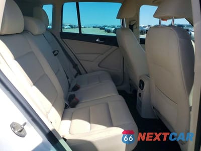 Zdjęcie 11 z 13 samochodu: 2013 VOLKSWAGEN TIGUAN S VIN:WVGBV3AXXDW601034 - miniatura