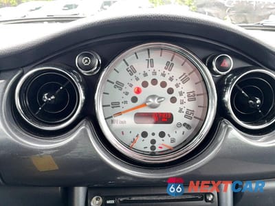 Zdjęcie 8 z 11 samochodu: 2005 MINI COOPER S VIN:WMWRH335X5TK55816 - miniatura