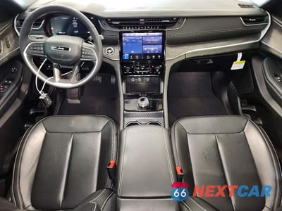 Zdjęcie 8 z 13 samochodu: 2025 JEEP GRAND CHEROKEE L LIMITED VIN:1C4RJJBG0S8697291 - miniatura