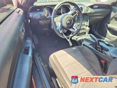 Zdjęcie 8 z 12 samochodu: 2017 FORD MUSTANG VIN:1FA6P8AM7H5225302 - miniatura