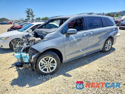2022 TOYOTA SIENNA XLE 5TDASKFCXNS053191 - główne zdjęcie licytacji z USA - miniatura