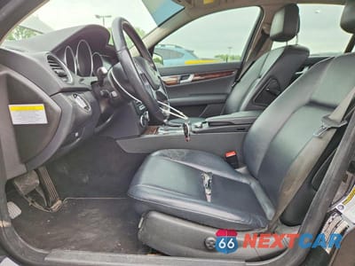 Zdjęcie 7 z 12 samochodu: 2014 MERCEDES-BENZ C 300 4MATIC VIN:WDDGF8AB9EG169059 - miniatura