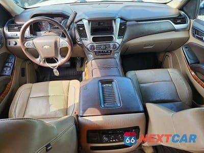 Zdjęcie 8 z 13 samochodu: 2016 CHEVROLET SUBURBAN C1500 LTZ VIN:1GNSCJKC9GR429776 - miniatura