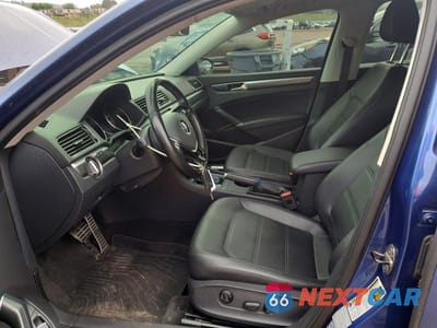 Zdjęcie 7 z 12 samochodu: 2017 VOLKSWAGEN PASSAT R-LINE VIN:1VWDT7A38HC073022 - miniatura