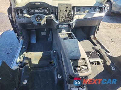 Zdjęcie 8 z 12 samochodu: 2025 VOLVO XC90 PLUS VIN:YV4H60PB8S1352164 - miniatura