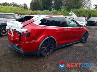 Trzecie zdjęcie samochodu z tyłu: 2020 TESLA MODEL X VIN:5YJXCAE47LF283784 - miniatura