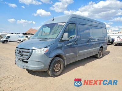 Drugie zdjęcie samochodu z przodu: 2019 MERCEDES BENZ SPRINTER 2500 DELIVERY VAN VIN:WD4PF1CD7KP137051 - miniatura