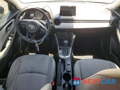 Zdjęcie 8 z 12 samochodu: 2019 TOYOTA YARIS L VIN:3MYDLBYV2KY505441 - miniatura