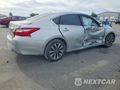 Trzecie zdjęcie samochodu z tyłu: 2016 NISSAN ALTIMA 2.5 SV VIN:1N4AL3AP8GC142698 - miniatura