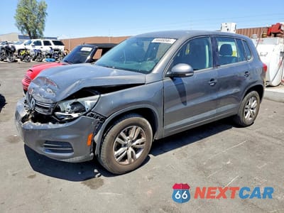 2012 VOLKSWAGEN TIGUAN S WVGAV7AX7CW004750 - główne zdjęcie licytacji z USA - miniatura