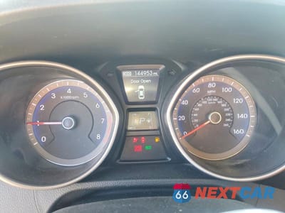 Zdjęcie 9 z 13 samochodu: 2013 HYUNDAI ELANTRA GT BASE VIN:KMHD35LE1DU082540 - miniatura