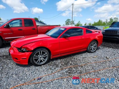 2014 FORD MUSTANG 1ZVBP8AM4E5226568 - główne zdjęcie licytacji z USA - miniatura