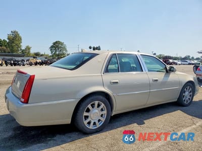Trzecie zdjęcie samochodu z tyłu: 2011 CADILLAC DTS VIN:1G6KA5E61BU103636 - miniatura