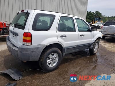 Trzecie zdjęcie samochodu z tyłu: 2007 FORD ESCAPE XLS VIN:1FMYU02Z77KB80851 - miniatura
