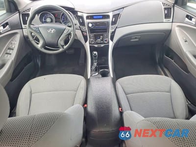 Zdjęcie 8 z 12 samochodu: 2013 HYUNDAI SONATA GLS VIN:5NPEB4AC4DH718501 - miniatura