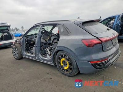 Drugie zdjęcie samochodu z przodu: 2024 AUDI Q8 E-TRON PREMIUM PLUS VIN:WA15AAGE6RB054084 - miniatura