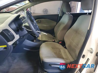 Zdjęcie 7 z 13 samochodu: 2017 KIA RIO LX VIN:KNADM4A38H6012828 - miniatura