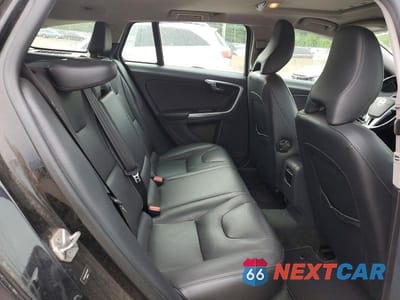 Zdjęcie 10 z 12 samochodu: 2015 VOLVO V60 PREMIER VIN:YV1612SK0F1222407 - miniatura