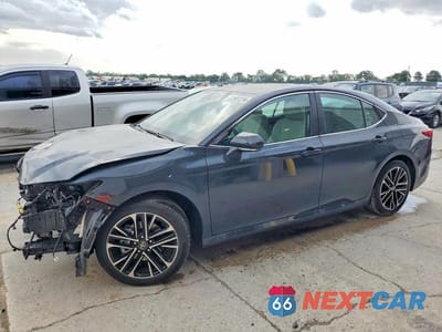 2026 TOYOTA CAMRY XLE 4T1DAACK5TU728892 - główne zdjęcie licytacji z USA - miniatura