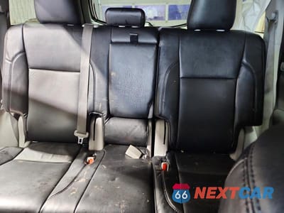 Zdjęcie 10 z 13 samochodu: 2018 TOYOTA HIGHLANDER LE VIN:5TDZARFH0JS035819 - miniatura