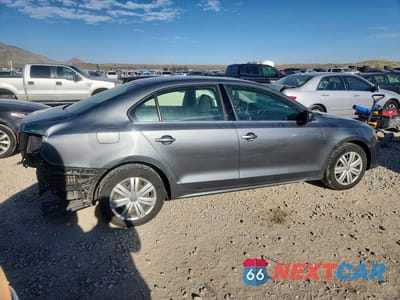 Trzecie zdjęcie samochodu z tyłu: 2017 VOLKSWAGEN JETTA S VIN:3VW2B7AJ4HM415735 - miniatura