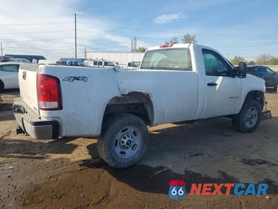 Trzecie zdjęcie samochodu z tyłu: 2013 GMC SIERRA K2500 HEAVY DUTY VIN:1GT02ZCG8DF122745 - miniatura