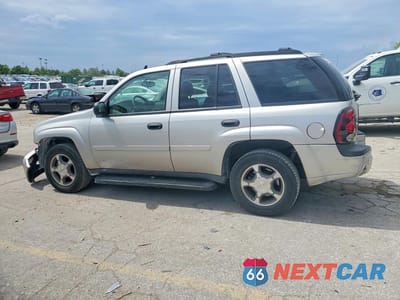 Drugie zdjęcie samochodu z przodu: 2007 CHEVROLET TRAILBLAZER LS VIN:1GNDS13S572273908 - miniatura