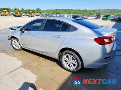 Drugie zdjęcie samochodu z przodu: 2019 CHEVROLET CRUZE LS VIN:1G1BC5SM3K7148790 - miniatura