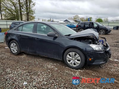 Czwarte zdjęcie samochodu z boku: 2012 CHEVROLET CRUZE LS VIN:1G1PC5SH4C7369311 - miniatura