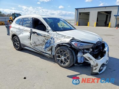 Czwarte zdjęcie samochodu z boku: 2021 BMW X1 XDRIVE28I VIN:WBXJG9C01M5U27408 - miniatura